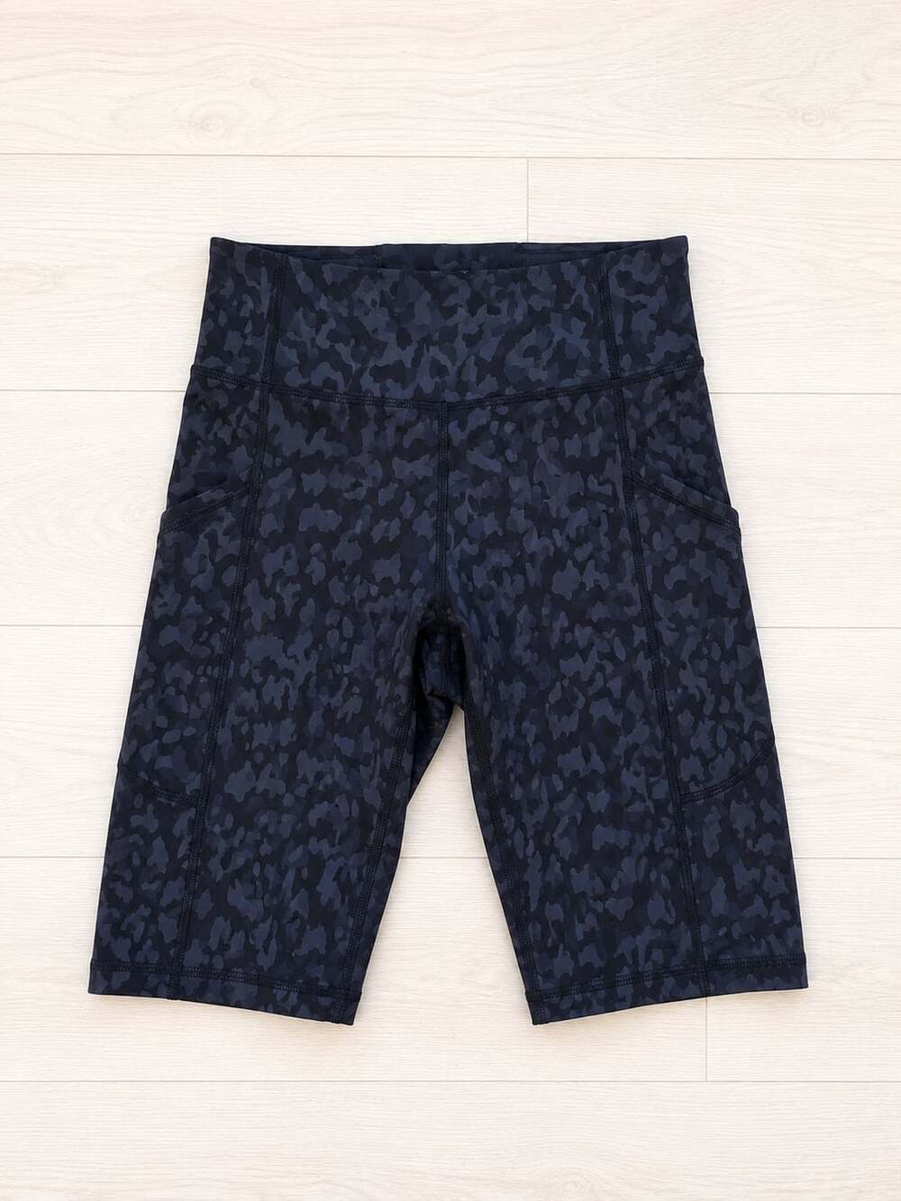 Lululemon Fast and Free High-Rise Short in Wild Thing Camo Black Multi Sz 4